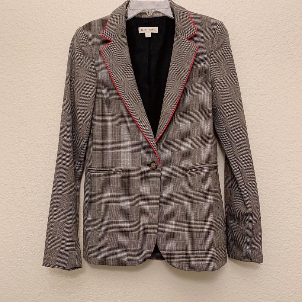 ✨SOLD✨ EUC - Plaid Blazer from Korea